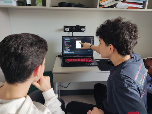 Veri Dedektifleri ve Dijital Kale (Parola Güvenliği)